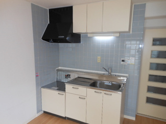 【キッチン】 | メゾン貝塚 | 別部屋参考写真
