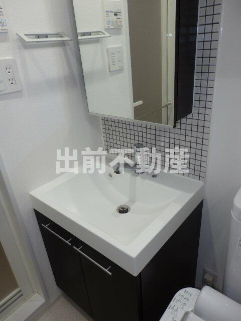 ZOOM新大久保の洗面所