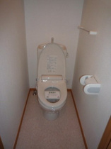 コンパクトで使いやすいトイレです