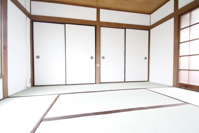横浜市南区別所４丁目のアパートの寝室