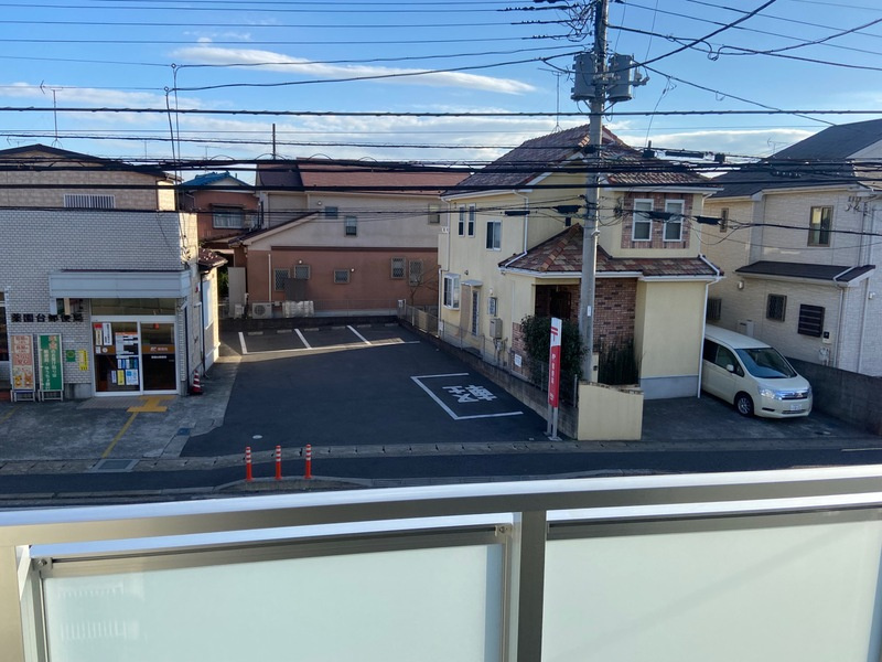 落ち着いた時間を過ごせるバルコニーです