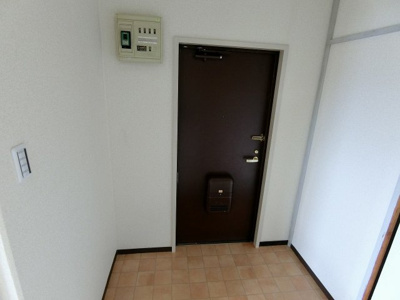 【玄関】 | コリーナ３３