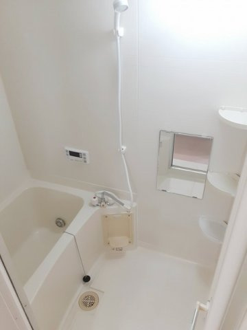 日々の疲れを癒すお風呂付です