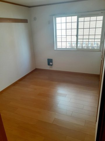 内装は落ち着いています
