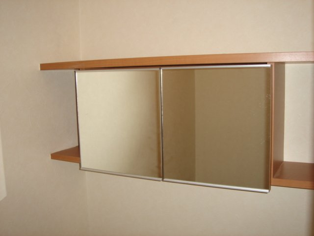 トイレ収納　