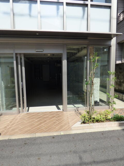 【エントランス】