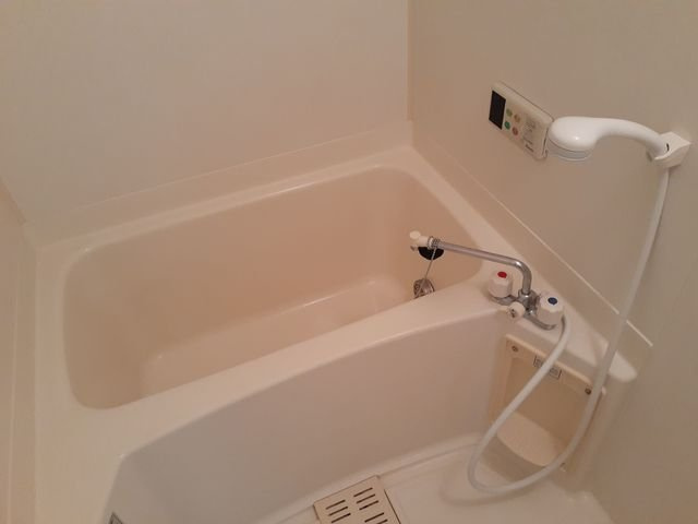 日々の疲れを癒すお風呂付です