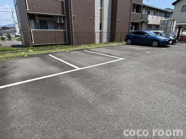 アスリート２ の駐車場
