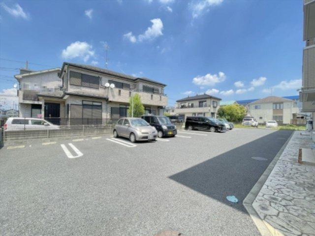 Lys Blancの駐車場