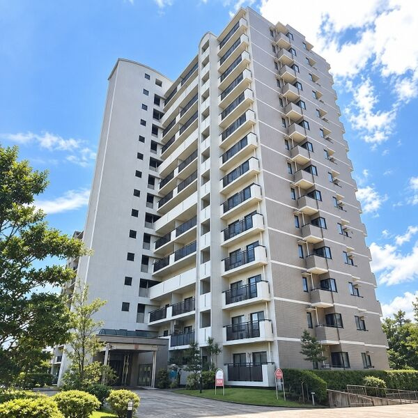 桃花台パークヒルズ　弐番館の外観