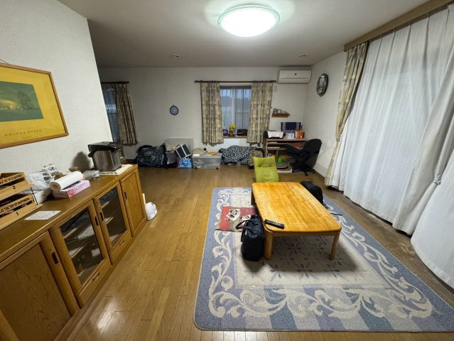 太陽光発電×オール電化♪ゆとりの５SLDK♪那須烏山市東原の居間・リビング|ゆったり過ごせる居間です