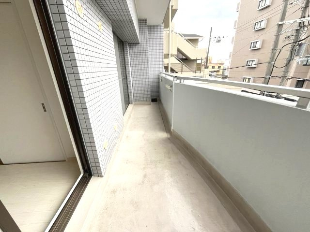 アドラブール古川橋のバルコニー
