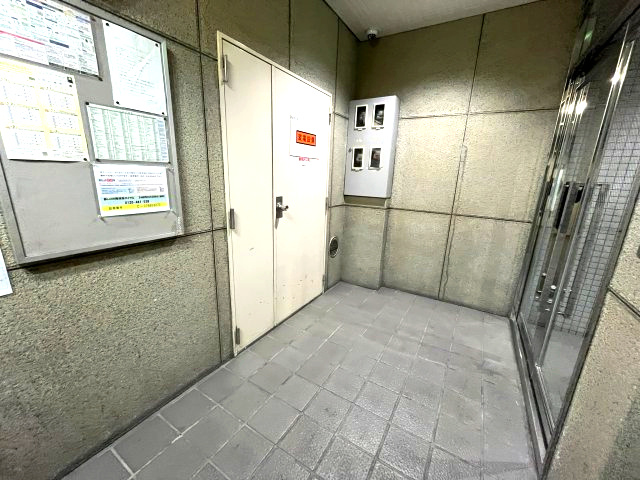 アドラブール古川橋のロビー