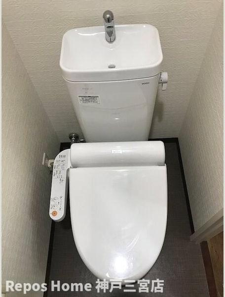 ウエスト ヒルズ 大倉山のトイレ