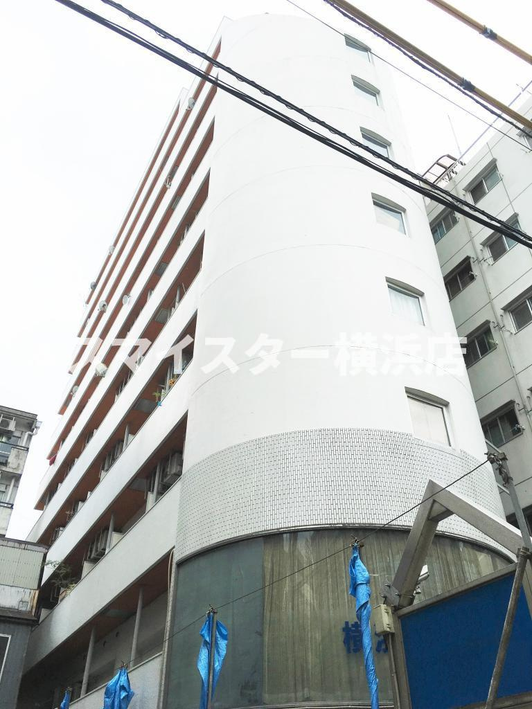 ロイヤル石川町の外観