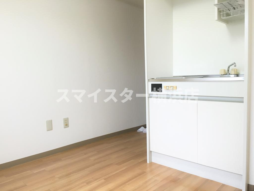 ロイヤル石川町の内装