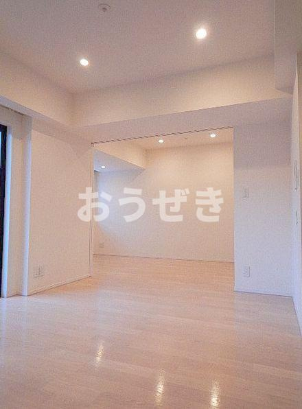 ＰＲＥＭＩＵＭ　ＣＵＢＥ菊川の居間・リビング