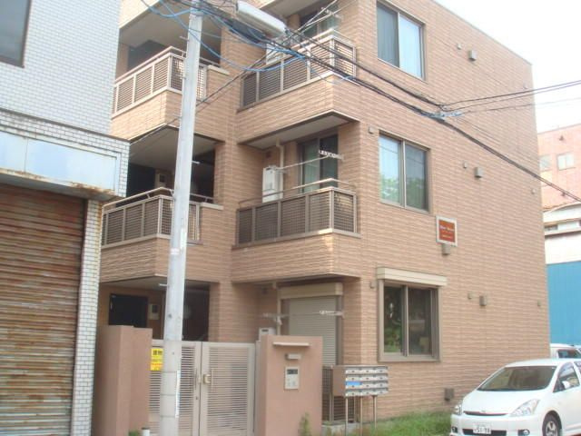 シャーリーメゾンの外観