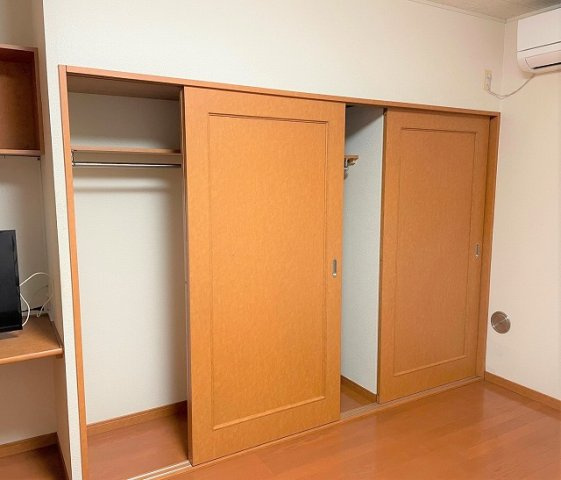 内装は落ち着いています
