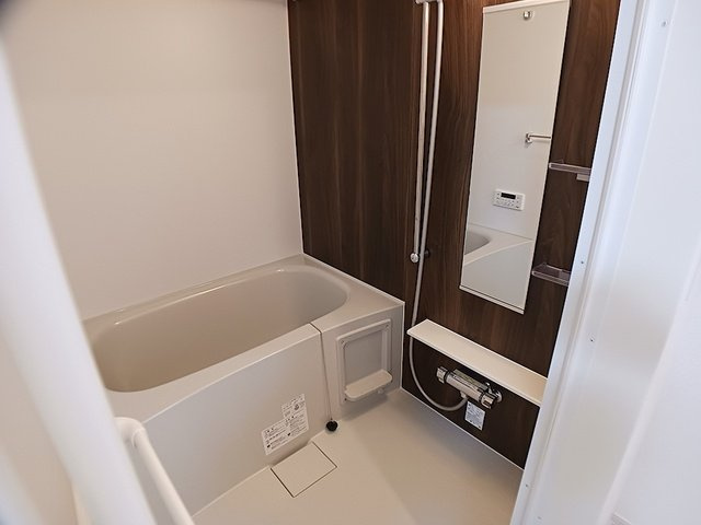 コンパクトで使いやすいお風呂です