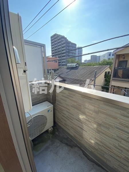 板橋区仲宿のアパートのバルコニー