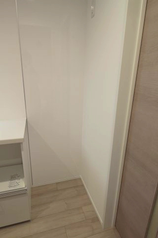 冷蔵庫置き場
※他号室の写真です。