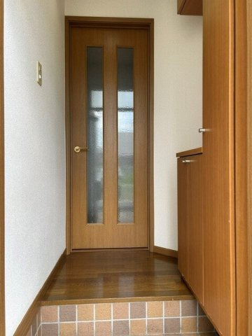 収納もある玄関です