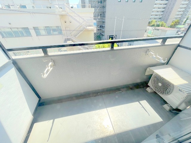 あすかビルのバルコニー