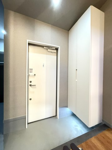 デザイナーズ一軒家春日部の玄関