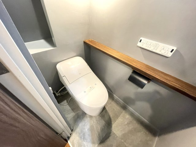 デザイナーズ一軒家春日部のトイレ