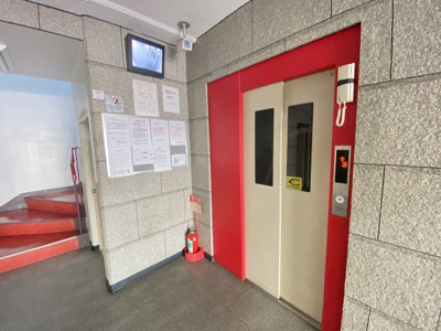 【その他共用部分】 | シャトー宿院 | エレベーター２基あるので、忙しい時間帯も安心ですね！