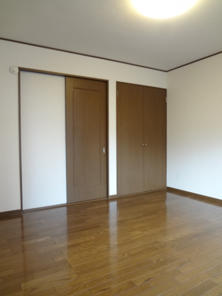 ハイツフラーデンの子供部屋|洋室