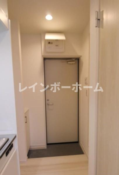 メルディア津田沼の玄関
