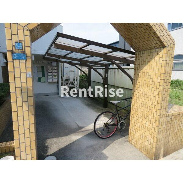 サンマンション駅前の庭