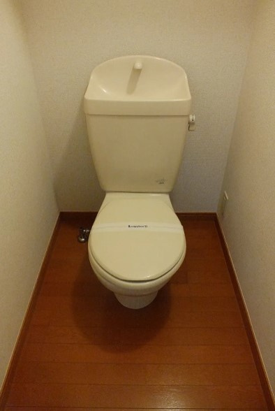 レオパレスケリュスＢのトイレ