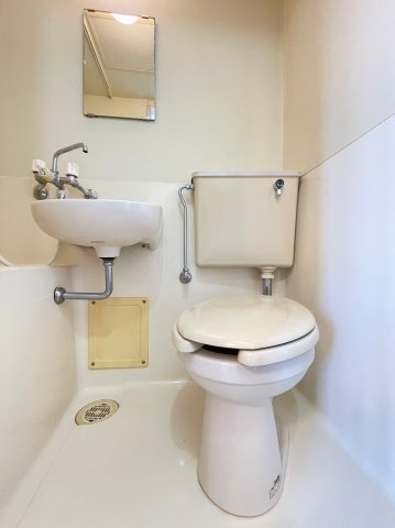 ゆったりとした空間のトイレです