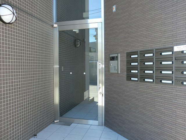 落ち着いたエントランスです