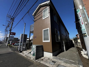 落ち着いた雰囲気の外観です