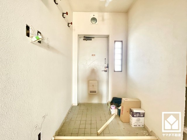 武庫川第２一番街10号棟の玄関