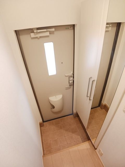 プリムローズやなせの玄関