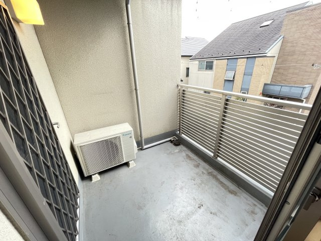 サンジュノラ宮前のバルコニー