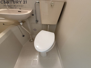浴室内にトイレがあります☆