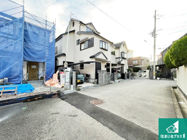■宝塚市高司　第3期　新築一戸建ての前面道路含む現地写真|周辺は落ち着いた街並みの住宅地！子育てがしやすい住環境です！まだ未完成ですが、現地でしかわからない事もございます。是非一度ご覧ください。