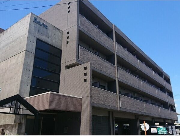 レイール赤池の外観