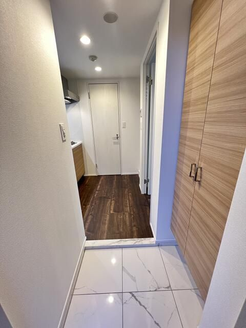 クレストタップ綾瀬の玄関