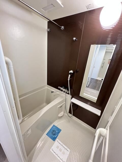 クレストタップ綾瀬の浴室