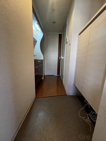 ARISTO扇町の玄関
