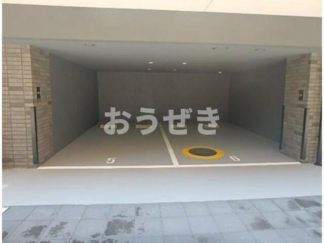 ベルシード志村坂上の駐車場