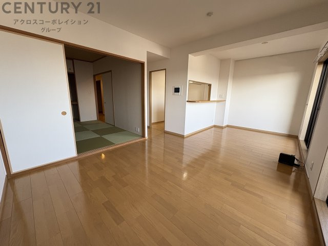 角部屋住戸で過ごしやすく、おすすめです。