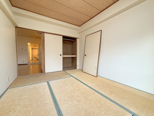 新大阪グランドハイツ1号棟の和室
